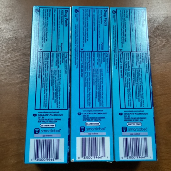 Colgate MaxFresh Ultrafreeze Cool Mint with Breath Strips Toothpaste Bundle - Picture 6 of 6